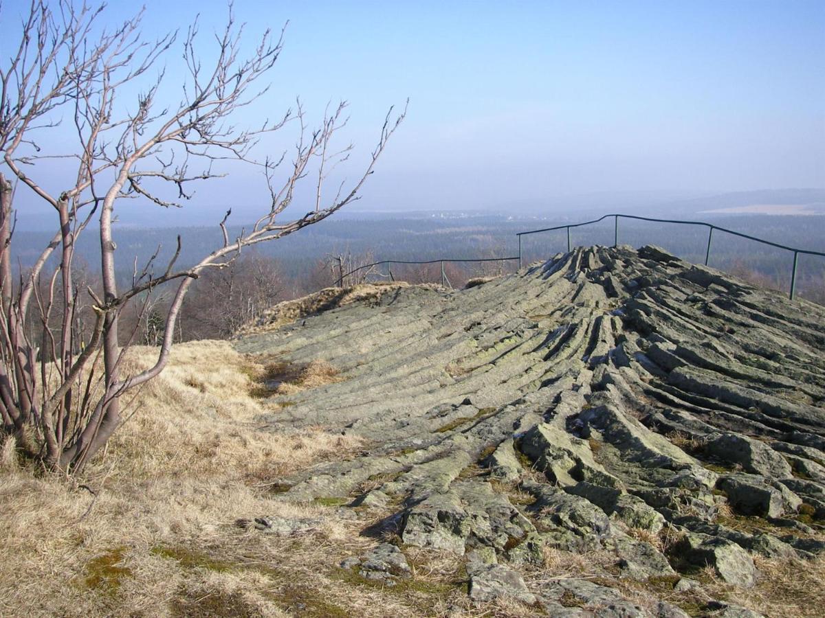 Pension & Gasthof Erbgericht Hoehenlage 850M Marienberg Exteriér fotografie